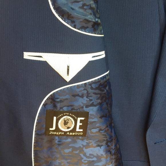 FINAL 83% Off!! JOSEPH ABBOUD Navy Suit - 2 sizes - Picture 3 of 6